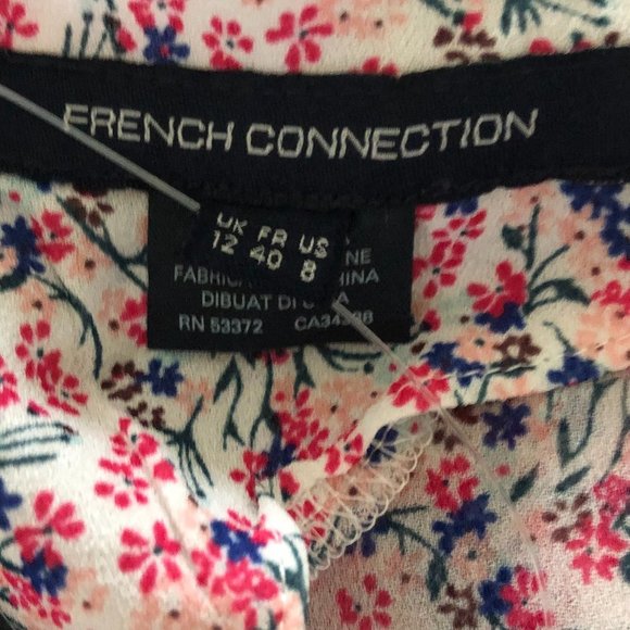 NEW WITH TAGS!   French Connection Semi Sheer Floral Blouse Size 8 - Picture 9 of 12